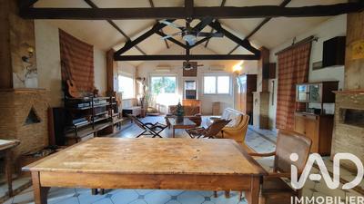 Maison - 230 m² - 6 pièces