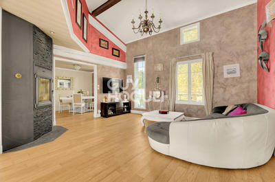 Maison - 180 m² - 7 pièces