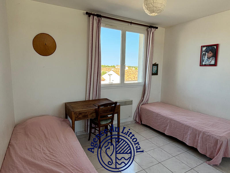 Maison - 220 m² - 8 pièces