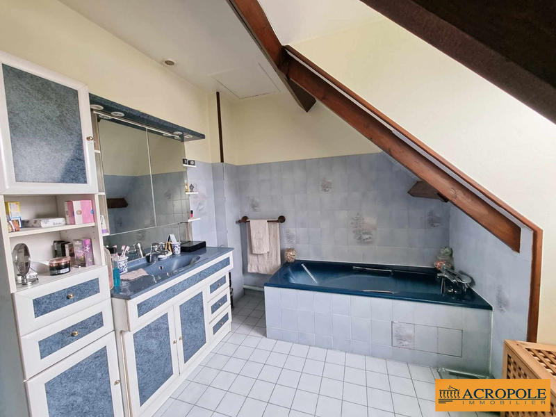 Maison - 130 m² - 5 pièces