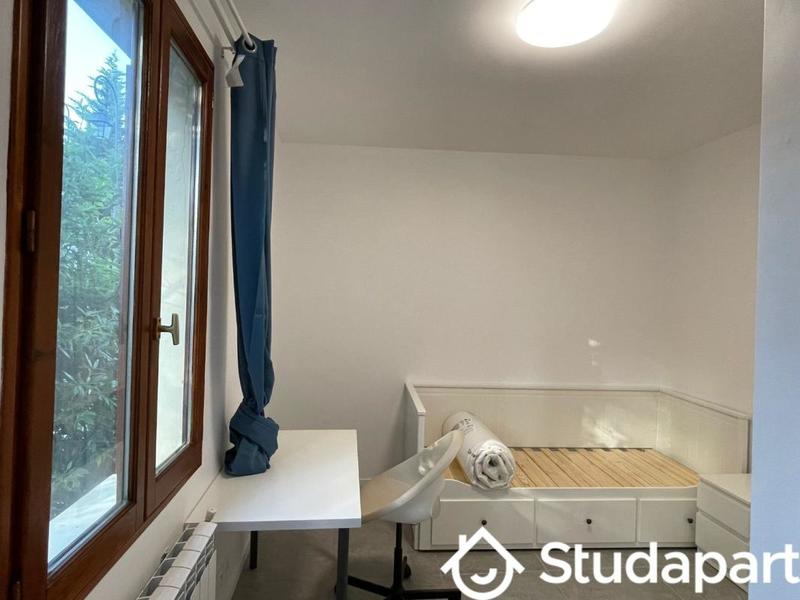 Chambre - 11 m² - 1 pièce