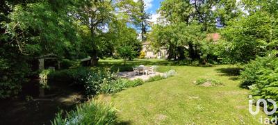 Maison - 217 m² - 7 pièces