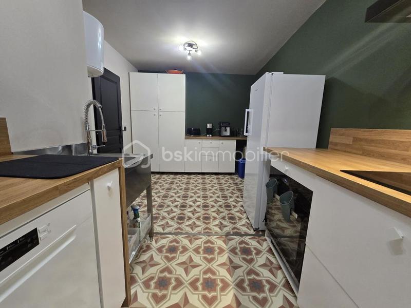 Corps de ferme - 200 m² - 7 pièces