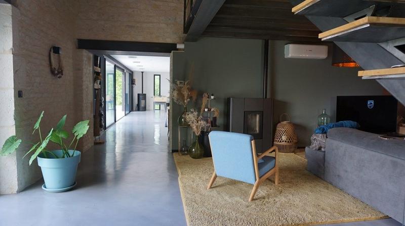 Maison en pierre - 234 m² - 5 pièces