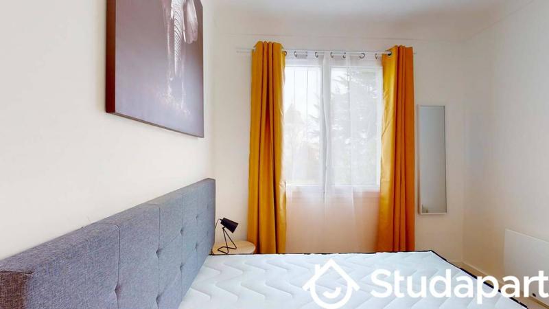 Chambre - 10 m² - 1 pièce