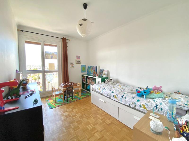 Appartement - 85 m² - 4 pièces