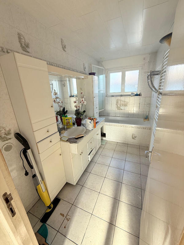 Maison - 121 m² - 7 pièces