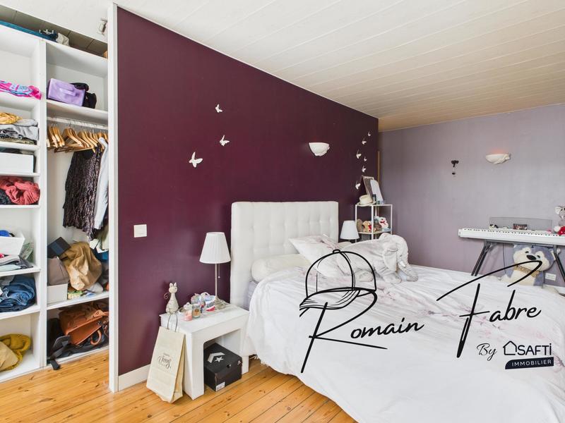 Maison - 221 m² - 6 pièces