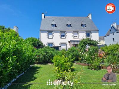 Maison - 192 m² - 9 pièces