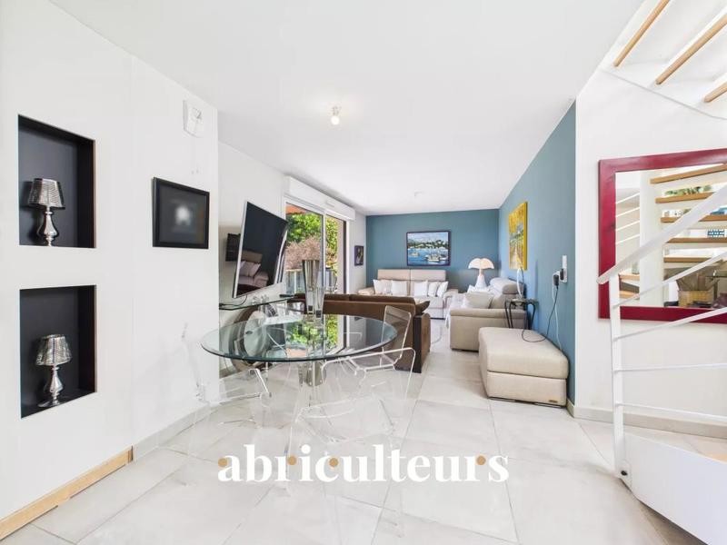 Appartement - 80 m² - 3 pièces