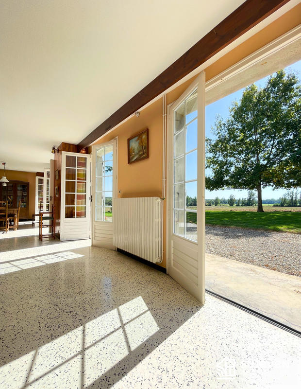 Maison - 340 m² - 8 pièces