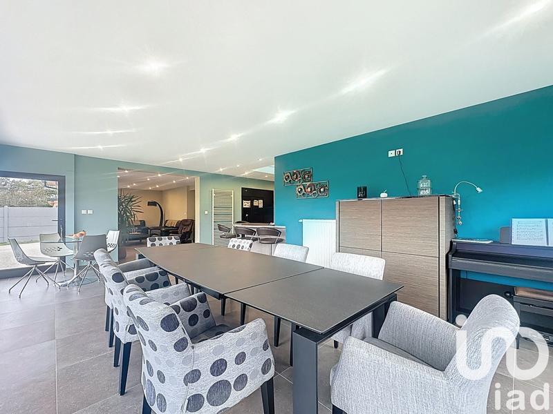 Maison - 187 m² - 7 pièces