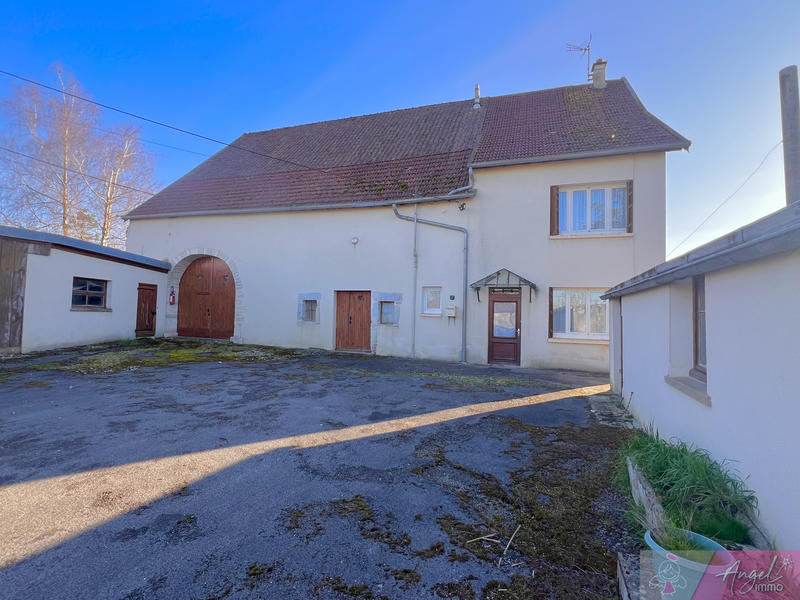 Maison de village - 94 m² - 5 pièces