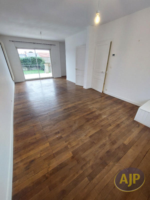 Maison - 121 m² - 6 pièces