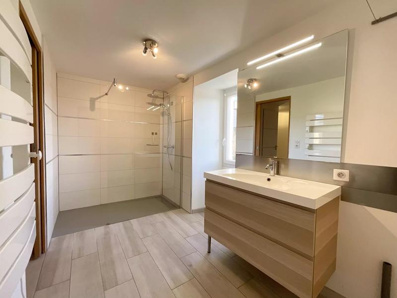 Appartement - 81 m² - 3 pièces