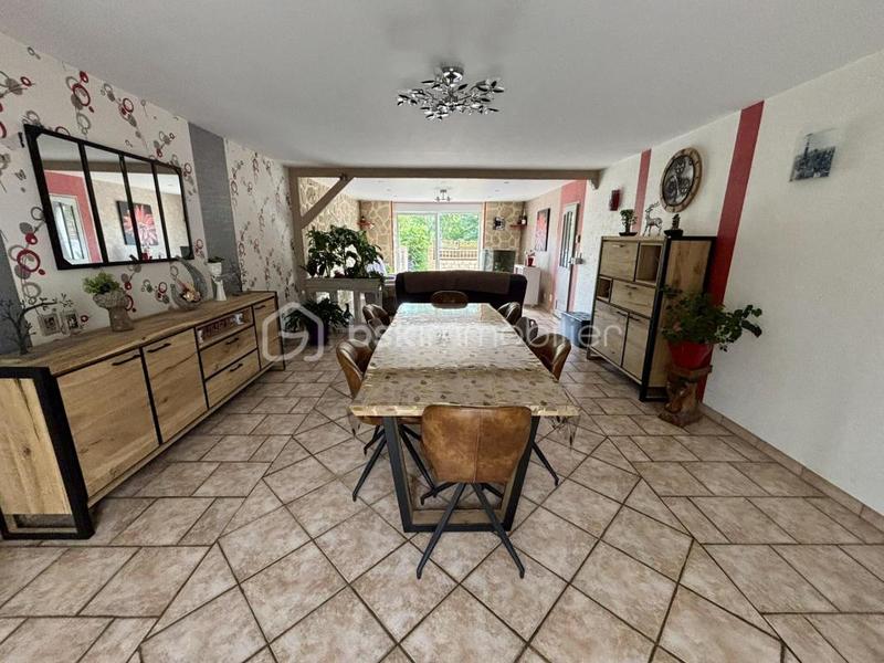 Maison - 197 m² - 5 pièces