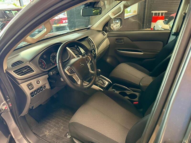 Mitsubishi L200 III Double Cabine 2.4 Di-D 181 Black Collection Bva