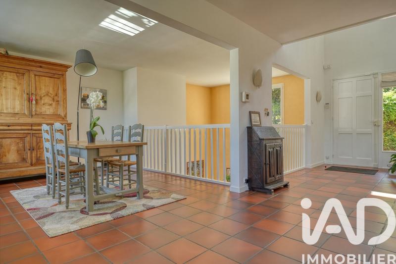 Maison - 206 m² - 8 pièces