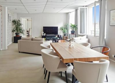 Maison - 400 m² - 15 pièces