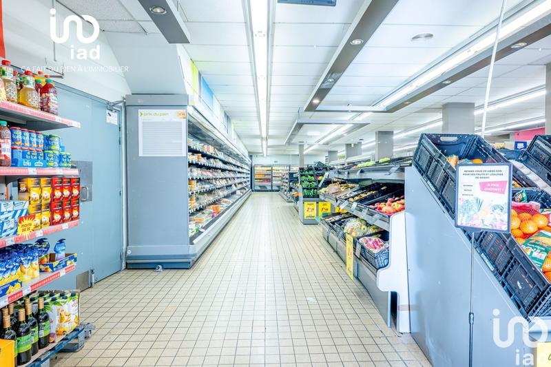 Local commercial - 2 000 m²