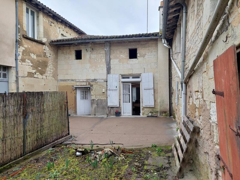 Maison - 80 m² - 5 pièces