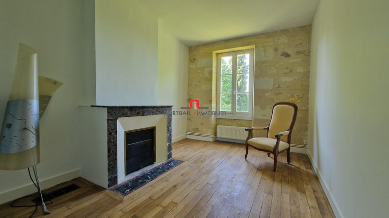 Maison - 201 m² - 7 pièces