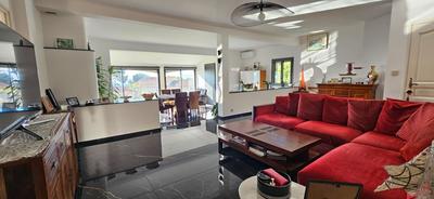 Maison - 143 m² - 6 pièces