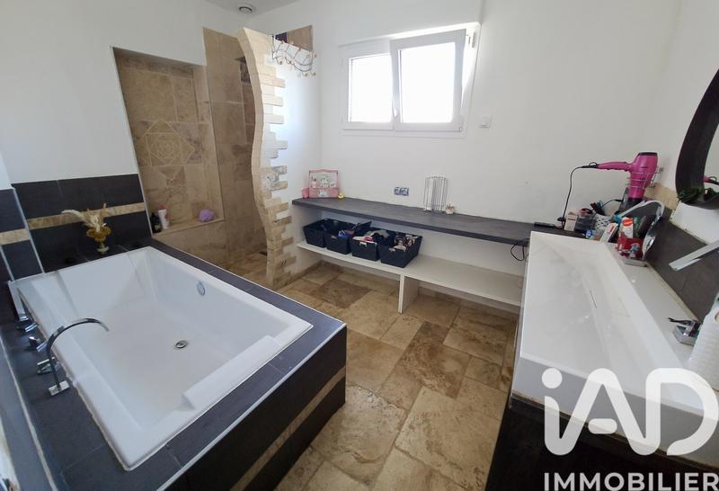 Maison - 138 m² - 4 pièces