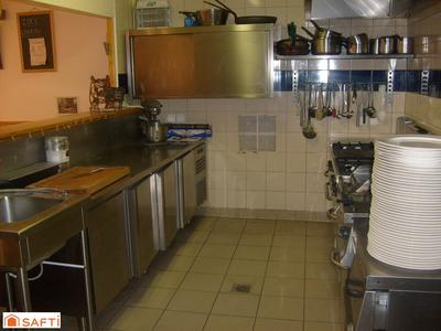 Maison - 230 m² - 8 pièces