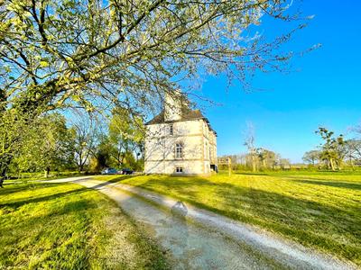 Maison de domaine - 250 m² - 8 pièces