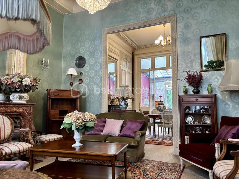 Maison bourgeoise - 252 m² - 10 pièces