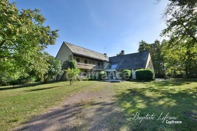 Propriété - 380 m² - 15 pièces