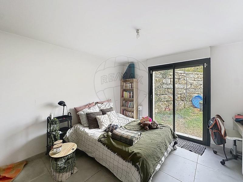 Maison - 207 m² - 7 pièces