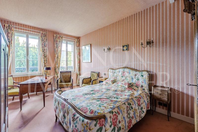 Maison ancienne - 202 m² - 8 pièces