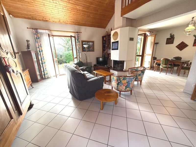 Maison - 157 m² - 7 pièces
