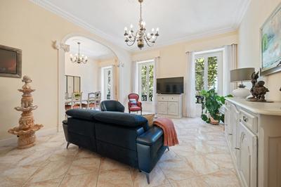 Appartement - 136 m² - 5 pièces