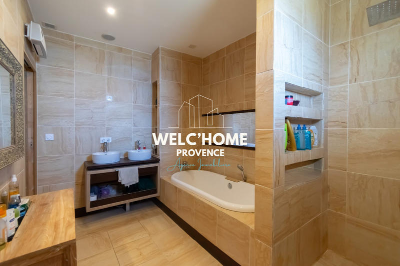 Maison - 120 m² - 7 pièces