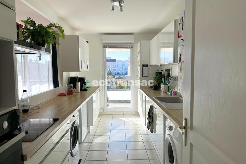 Appartement - 97 m² - 4 pièces