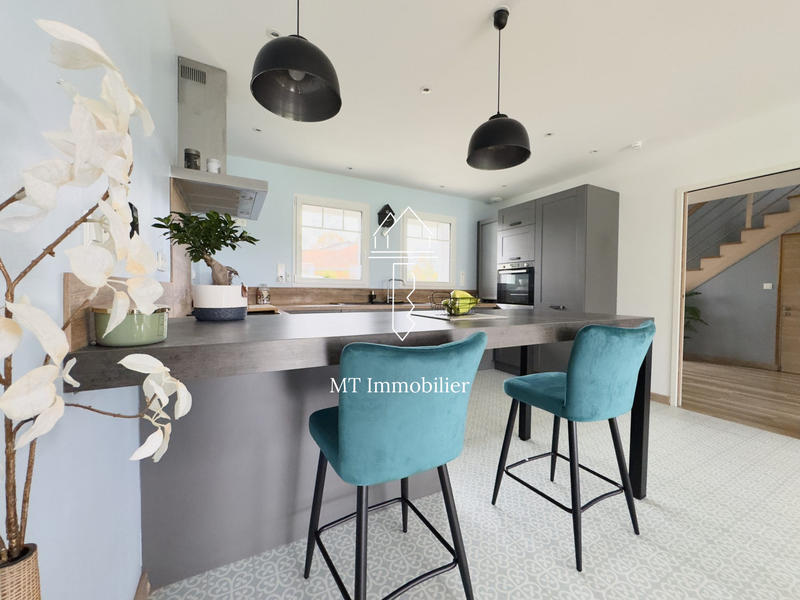 Maison contemporaine - 196 m² - 7 pièces