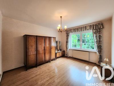 Maison - 212 m² - 8 pièces