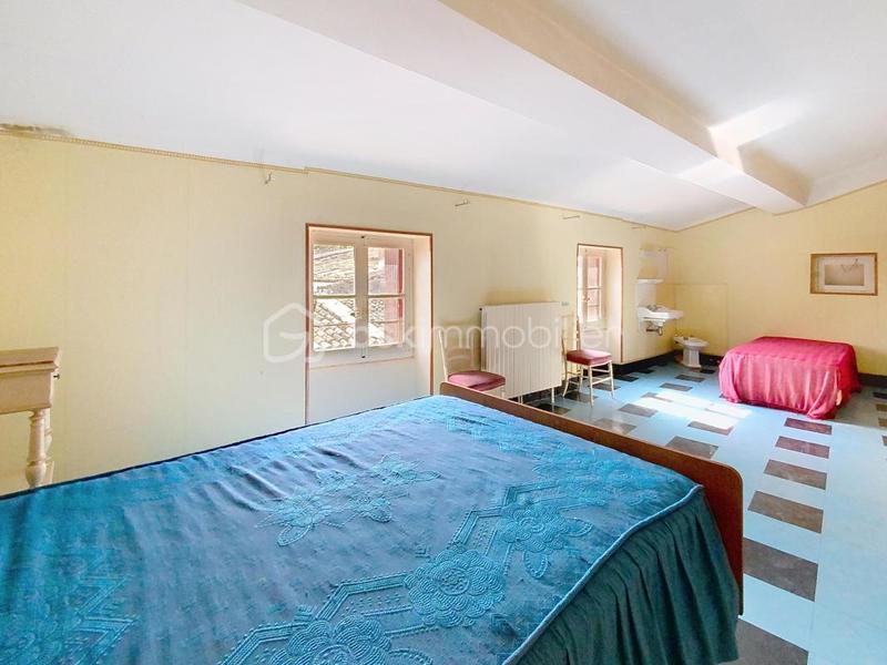 Maison de village - 263 m² - 8 pièces