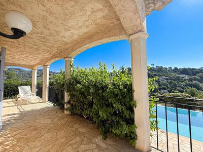 Maison chambre d'hôtes - 545 m² - 18 pièces