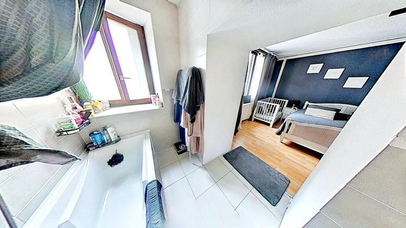 Appartement - 96 m² - 5 pièces