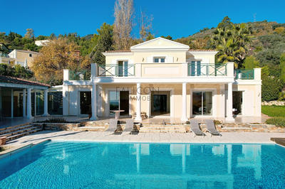 Villa - 200 m² - 6 pièces