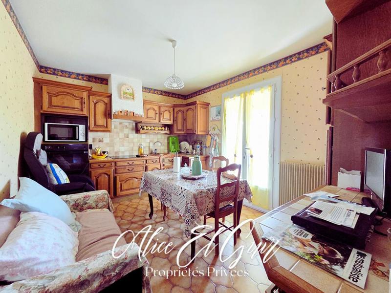 Maison - 96 m² - 5 pièces