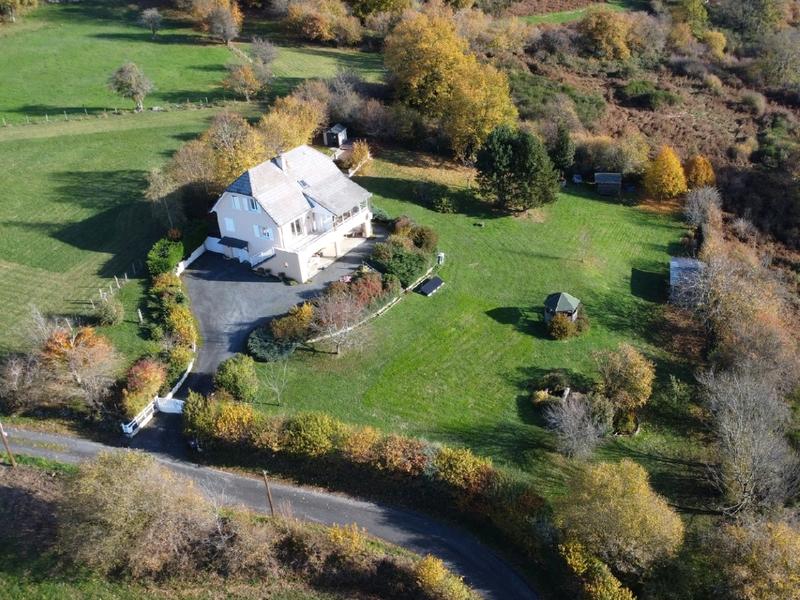 Maison - 181 m² - 8 pièces