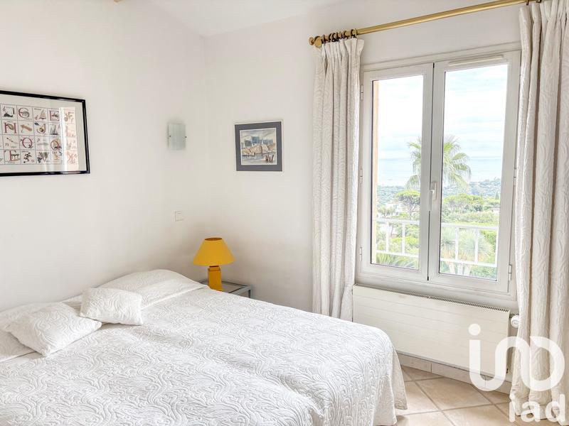 Maison - 245 m² - 8 pièces