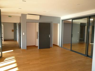 Bureau - 93 m² - 4 pièces