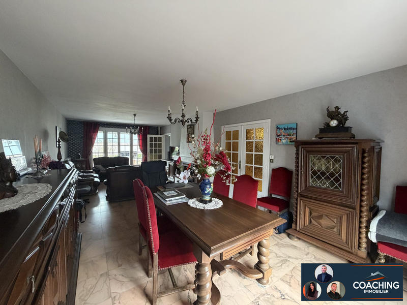 Maison - 217 m² - 8 pièces