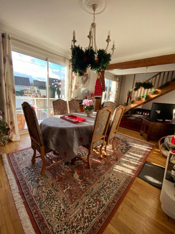 Maison - 218 m² - 6 pièces